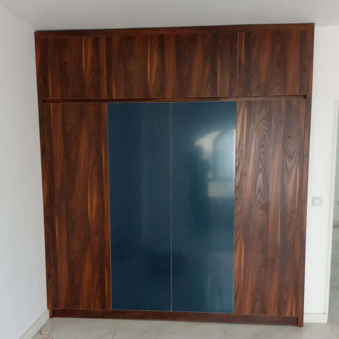 ساخت و اجرای کابینت کمد دیواری دراور همراه با نصب|خدمات پیشه و مهارت|ساوه, |دیوار