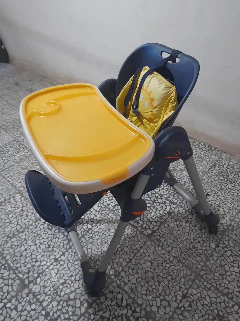 صندلی غذای کودک|تخت و صندلی بچه|لنگرود, |دیوار