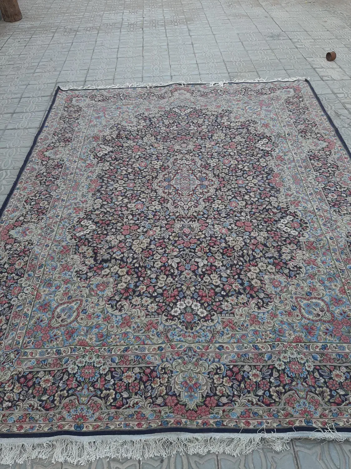 قالی دستباف سرام راوری|فرش|راور, |دیوار