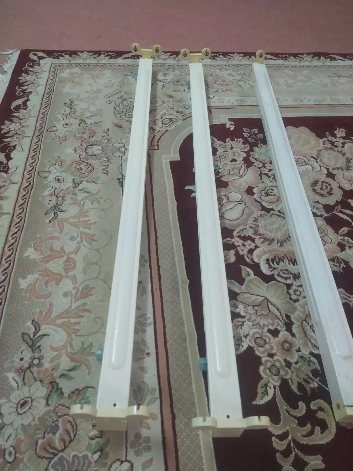 قاپ مهتابی قدیمی|لامپ و چراغ|قم, زنبیل آباد|دیوار