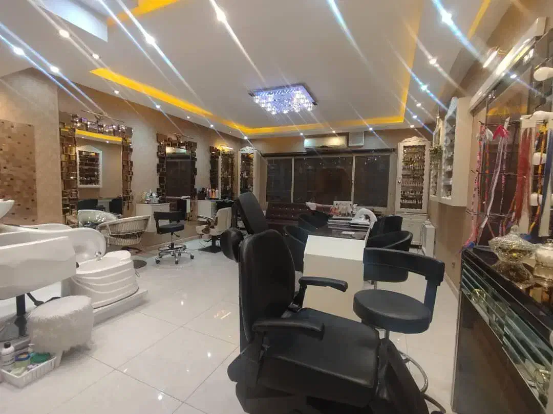 ۴۰ متر اداری /تاپ لوکیشن زعفرانیه/۱۲ متر تابلو خور|اجارهٔ دفتر کار، اتاق اداری، مطب|تهران, زعفرانیه|دیوار