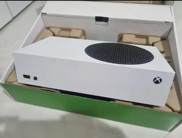 Xbox Series S  / ایکس باکس سری اس|کنسول، بازی ویدئویی و آنلاین|کرمانشاه, |دیوار