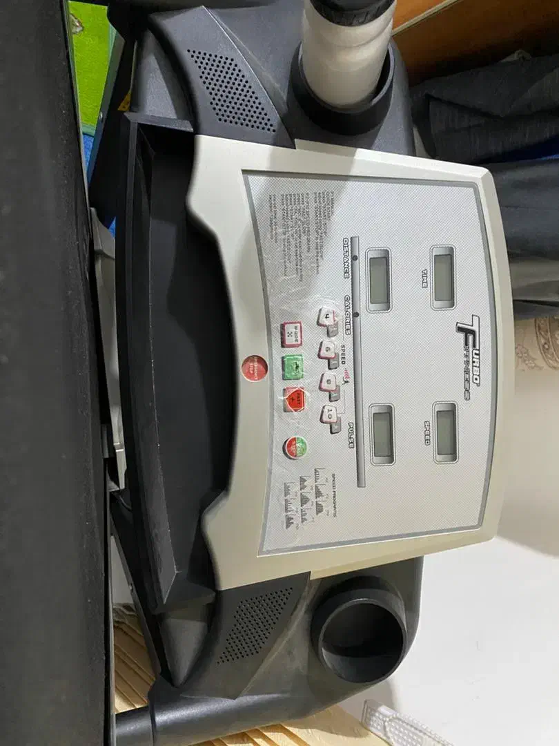 تردمیل Turbo fitness 2200|تجهیزات ورزشی|شیراز, سیلو|دیوار