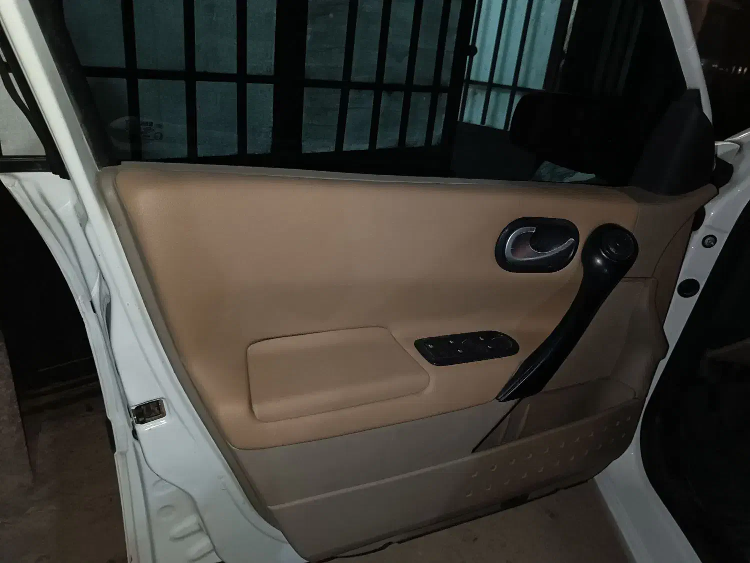 چرم کوبی خودرو وقطعات پلاستیکی|قطعات یدکی و لوازم جانبی|اصفهان, بهارستان|دیوار