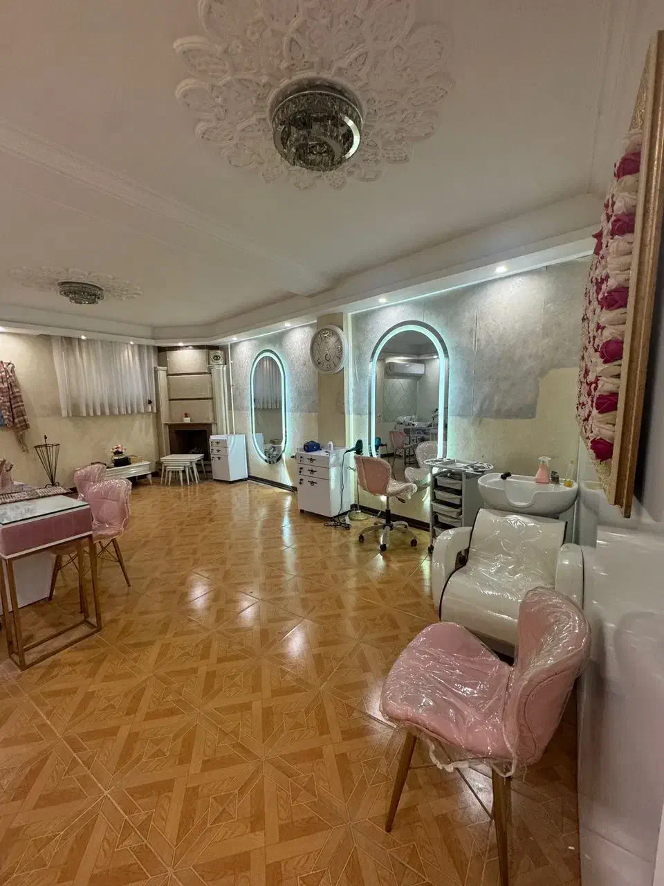 اجاره سوئیت گلسار|اجارهٔ آپارتمان|رشت, کاکتوس|دیوار