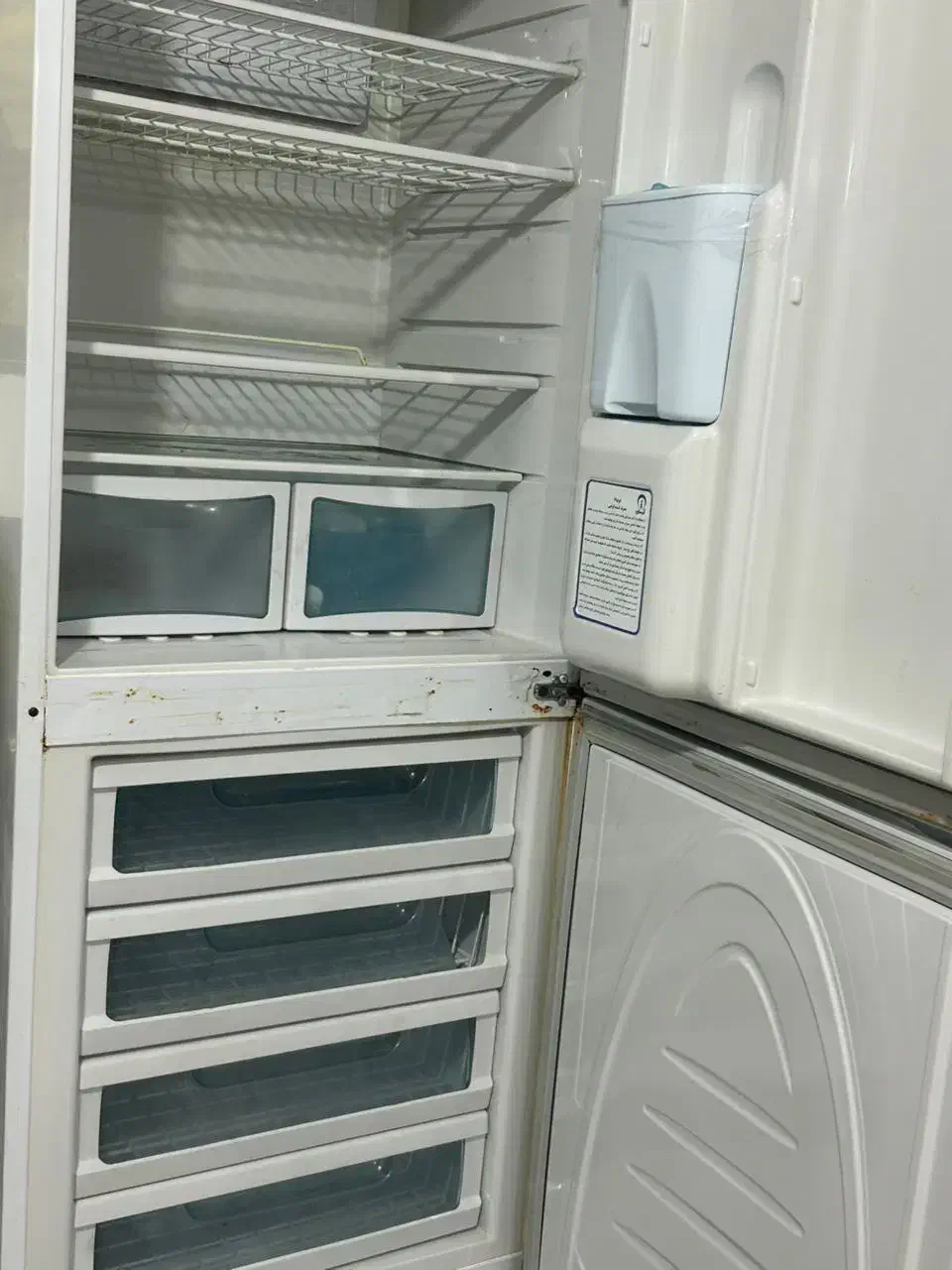 یخچال فریزر ایسان ۸تومن  گاز ۵شعله طرح فر|یخچال و فریزر|کرج, کلاک بالا|دیوار