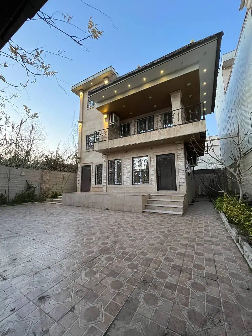 ویلا ساحلی ۲ خواب و ۱ خواب چمخاله|اجارهٔ کوتاهمدت ویلا و باغ|لاهیجان, گلستان|دیوار