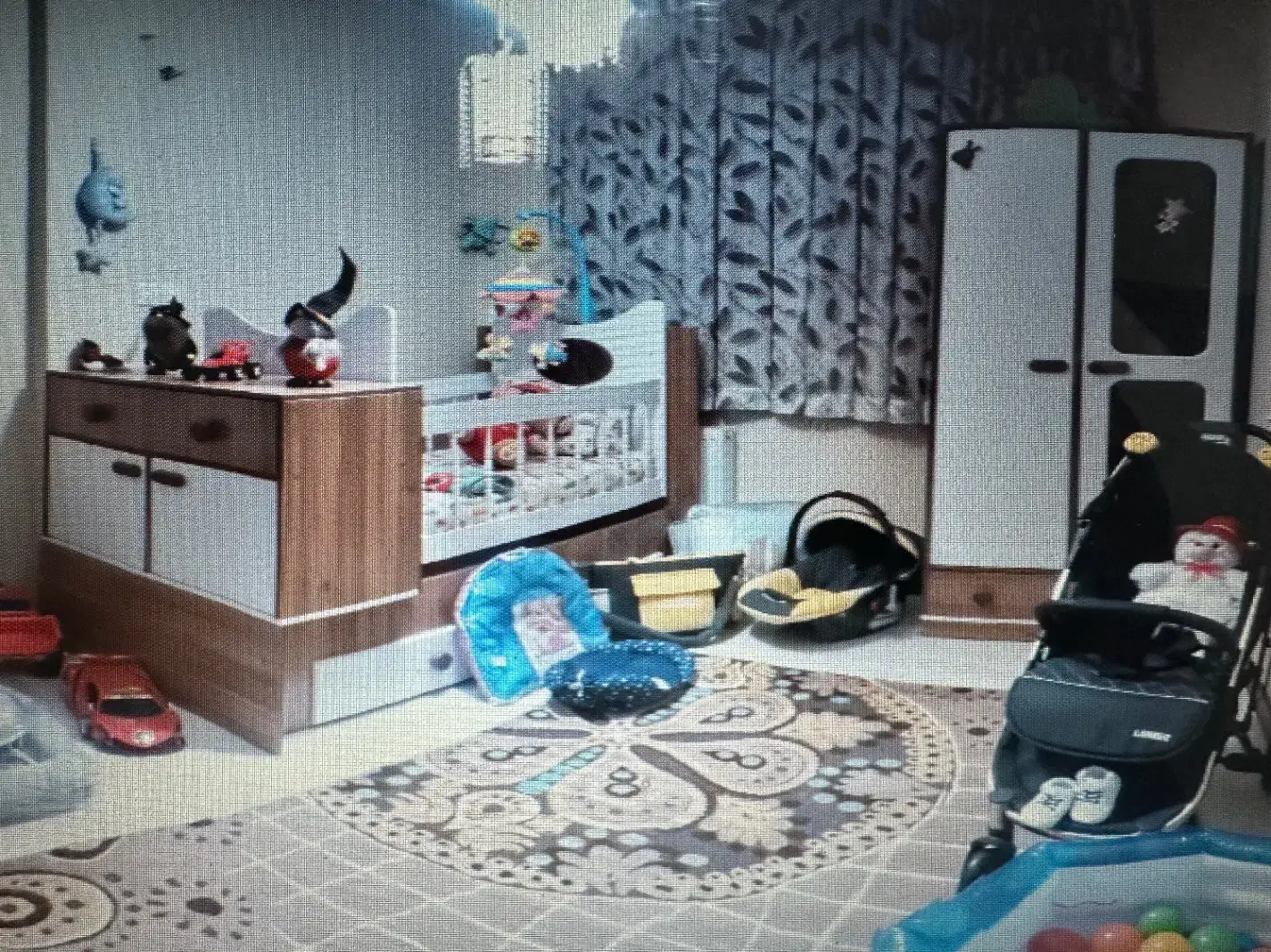 سرویس کامل تخت و کمد نوزاد و نوجوان وکیوم|تخت و سرویس خواب|شیراز, کاراندیش|دیوار