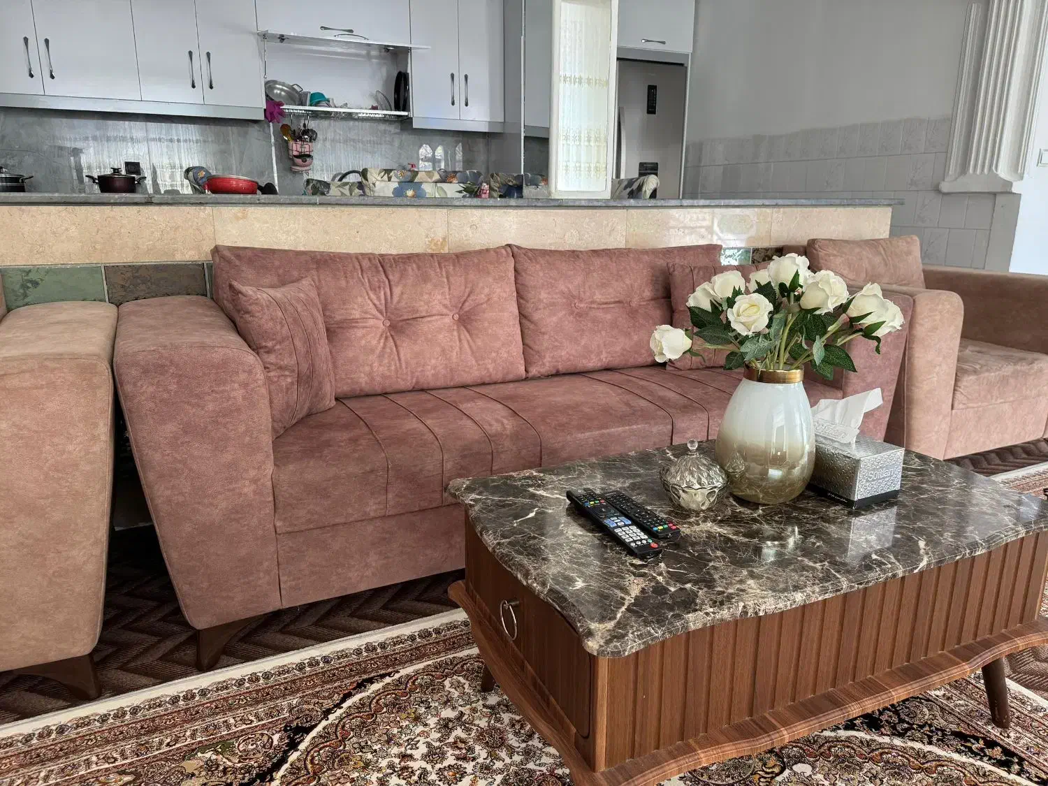 مبل هشت نفره ترکیه با بدنه محکم و جلو مبلی ها|مبلمان خانگی و میز عسلی|پلدشت, |دیوار