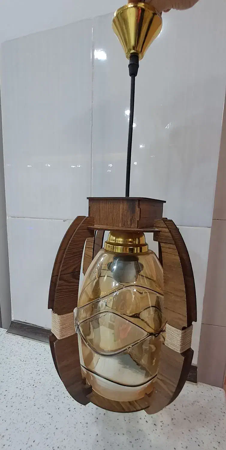 یک عدد لوستر 250 تومن|لوستر و چراغ آویز|فردیس, ثابتی|دیوار