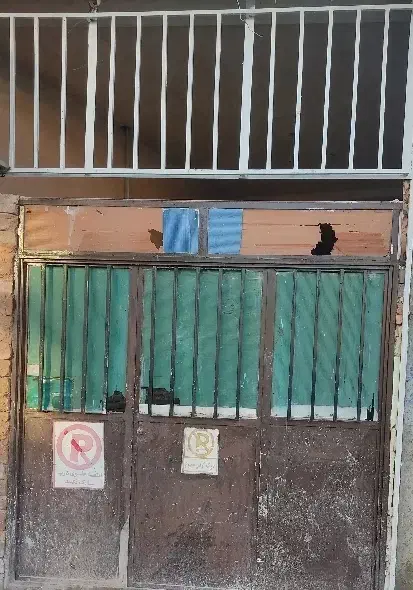 فروش فوری درب پارکینگ یاحیاط|مصالح و تجهیزات ساختمان|شاهین دژ, |دیوار