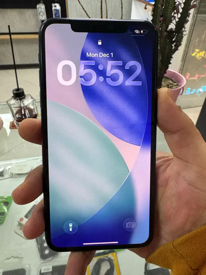 آیفون ۱۱ پرو مکس|موبایل|کرج, اصفهانی‌ها|دیوار