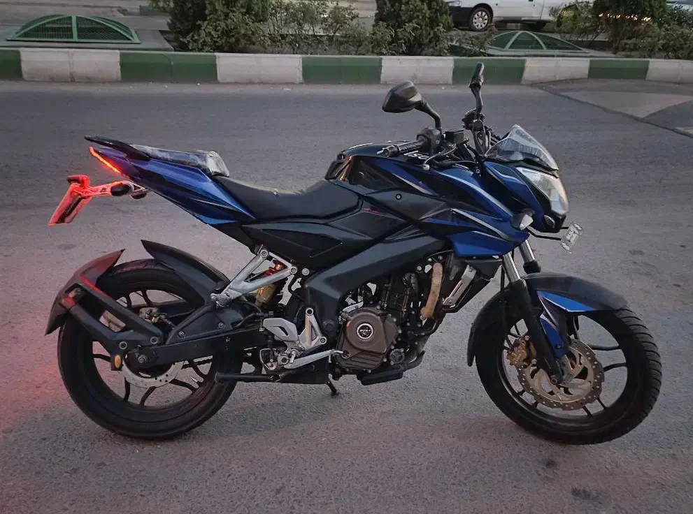 موتور ان اس 200|موتورسیکلت|قم, ولیعصر|دیوار