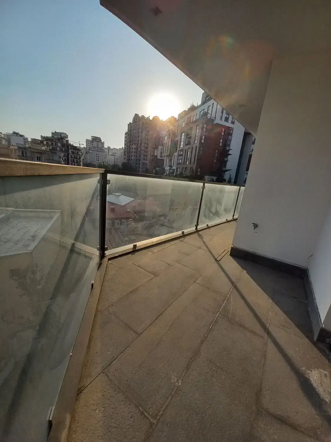 ۴۲۰متر مدرن کلید نخورده