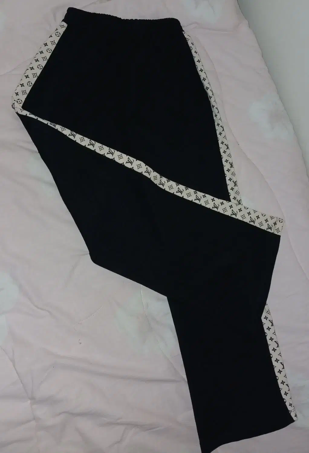 یک دست بلوز شلوار دخترانه به علت سایز نبودن فروشی|لباس|تهران, پرستار|دیوار