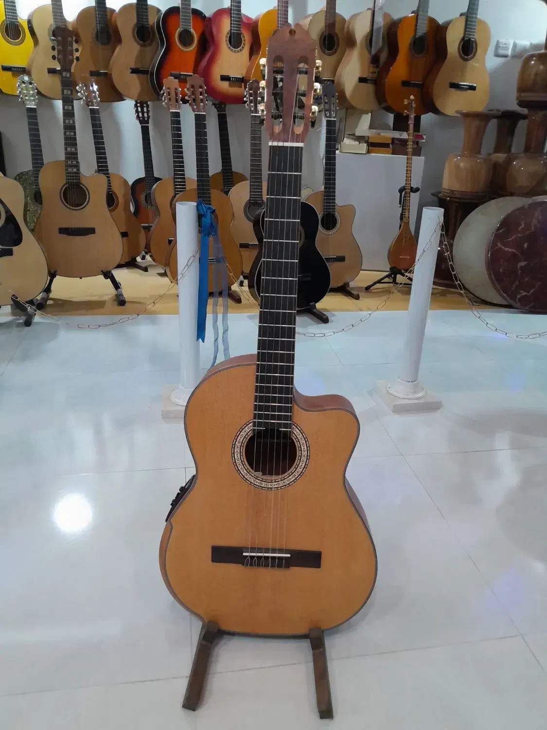 گیتار پیکاپ دار آلن خور وارداتی بوبینگا ۸۹۰۰|گیتار، بیس، امپلیفایر|شاهین‌شهر, خبرنگار|دیوار