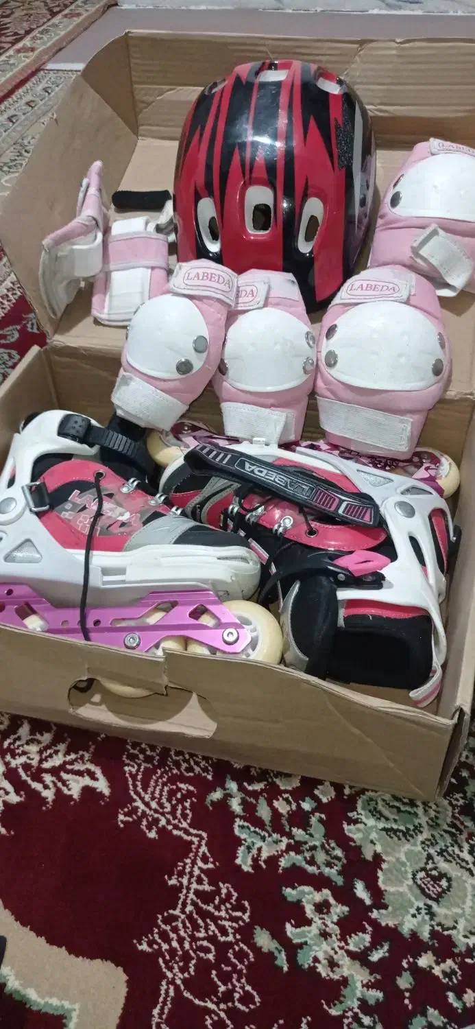 با سلام کفش اسکیت در حد نو|تجهیزات ورزشی|اصفهان, محمودیه|دیوار