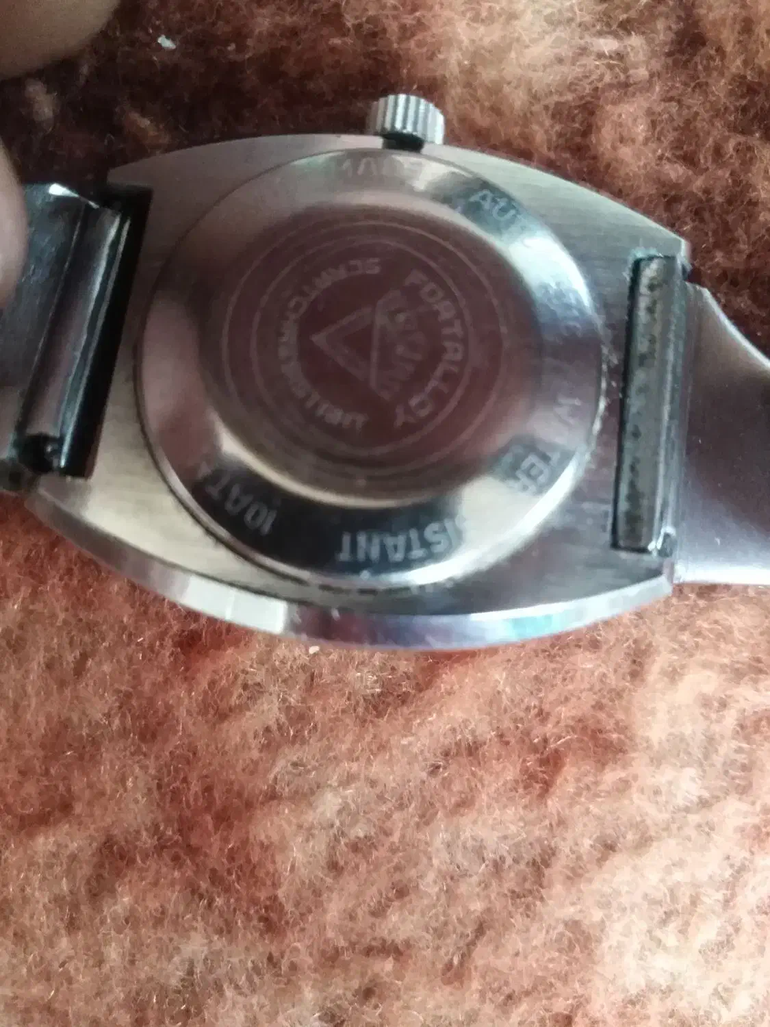 ساعت موچی|ساعت|اقلید, |دیوار