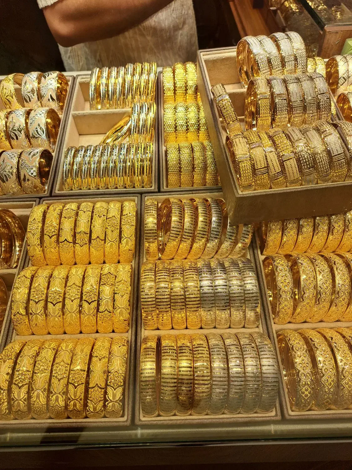 انواع النگو طلا بدون اجرت و مالیات ابدالی|جواهرات|الشتر, |دیوار