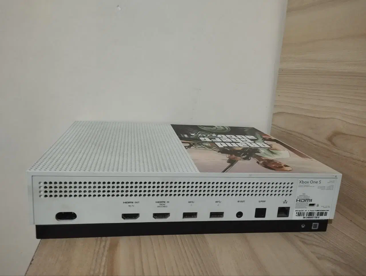 Xbox one s/ایکس باکس وان اس|کنسول، بازی ویدئویی و آنلاین|دامغان, |دیوار