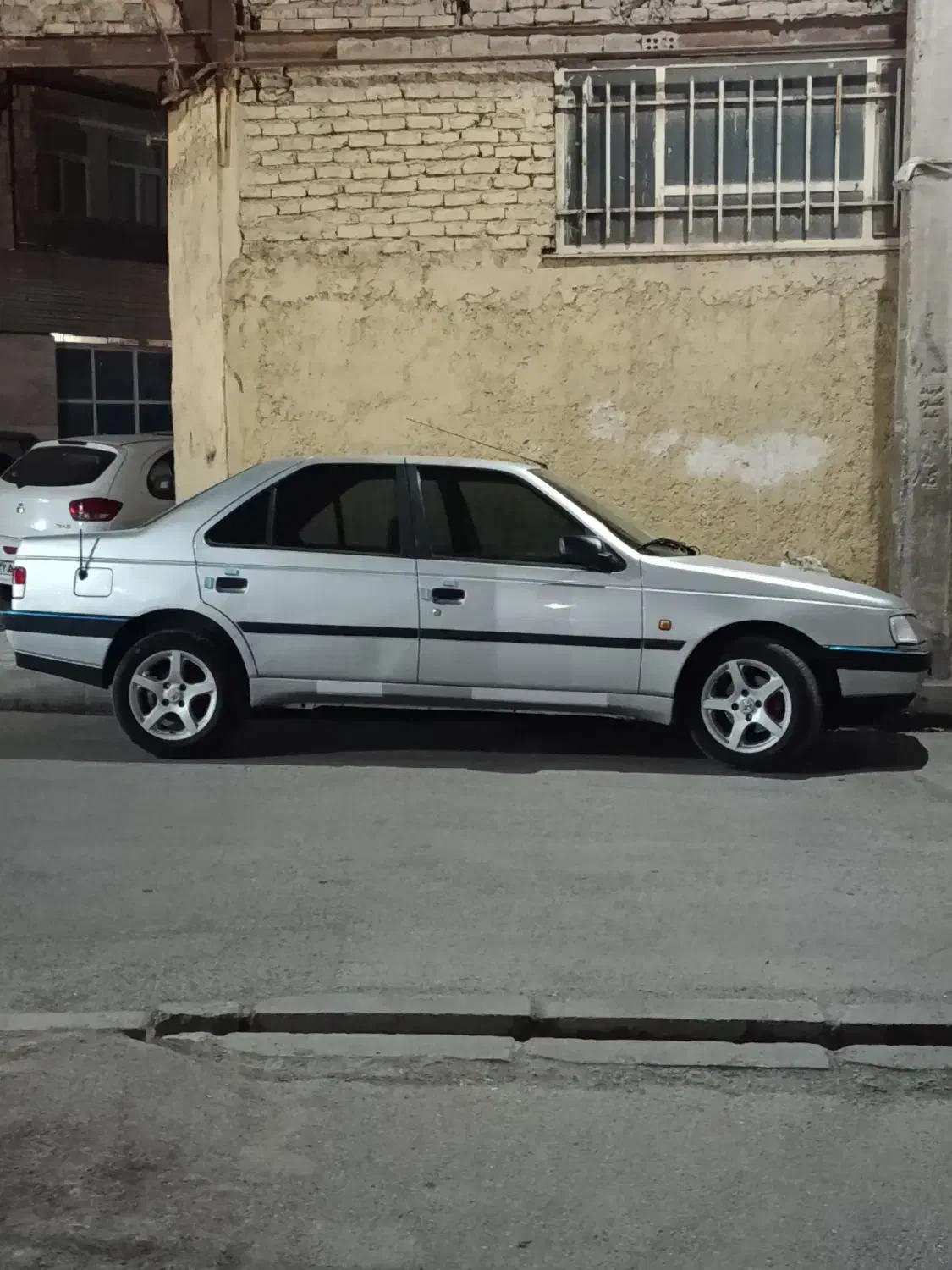 پژو ۴۰۵ تعمیز عروسک معاوضه با پیکان وانت پرایدوانت|خودرو سواری و وانت|مشهد, نوید|دیوار