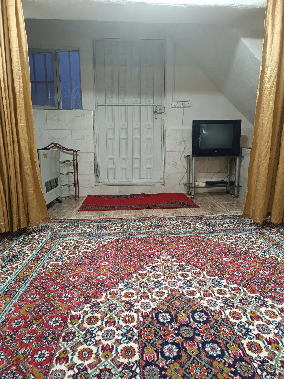 سوئیت اجاره ای|اجارهٔ کوتاه‌مدت آپارتمان و سوئیت|رودسر, |دیوار