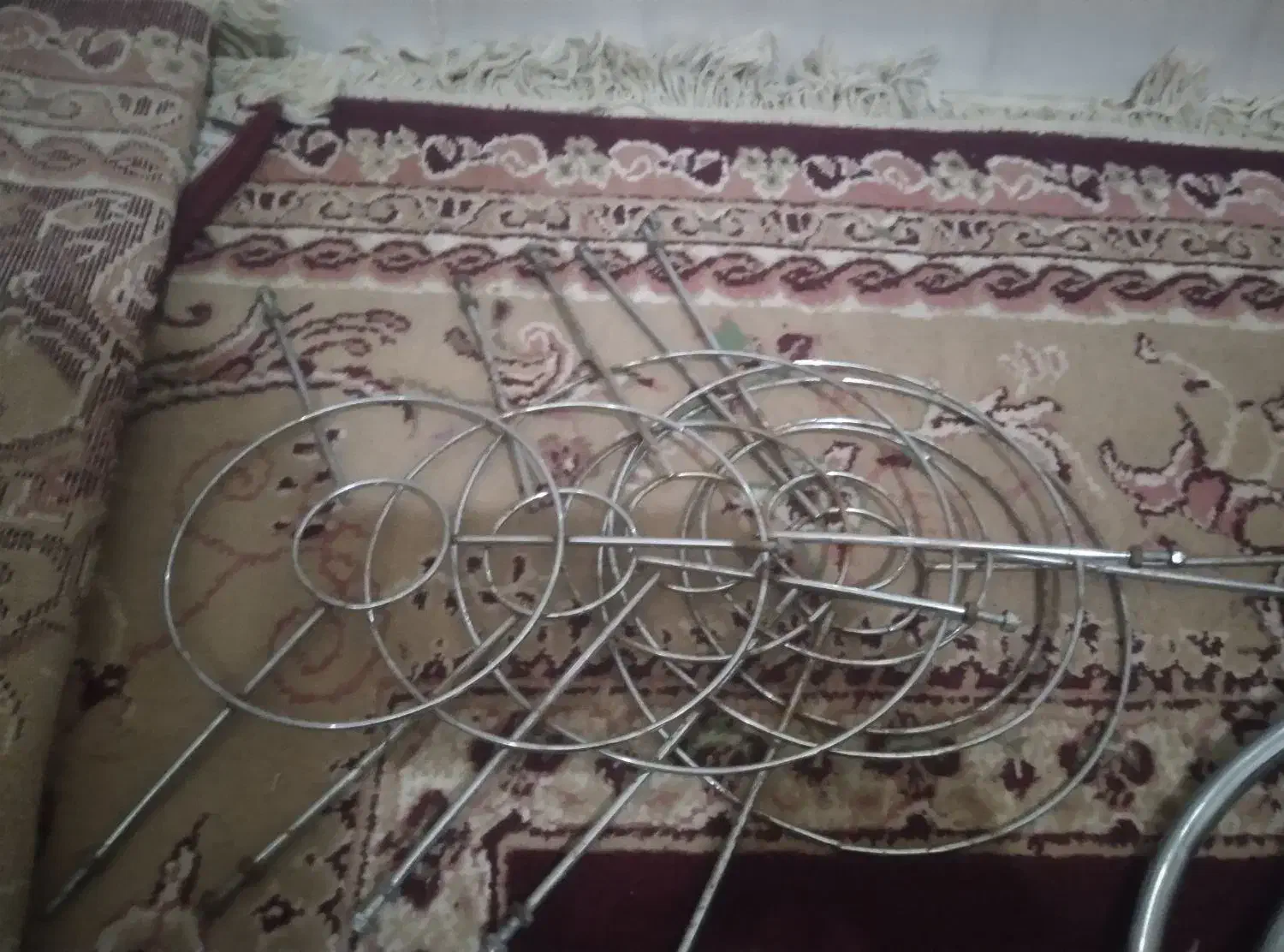 استند قابلمه|آب‌چکان و نظم‌دهنده ظروف|قم, امامزاده ابراهیم|دیوار