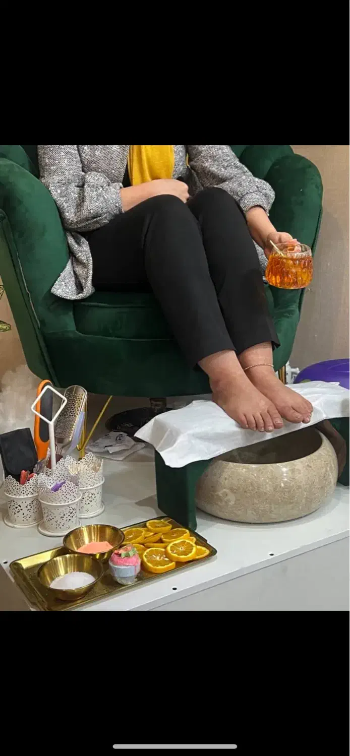 وسایل ارایشگاهی|آرایشگاه و سالن‌های زیبایی|بندر گناوه, |دیوار