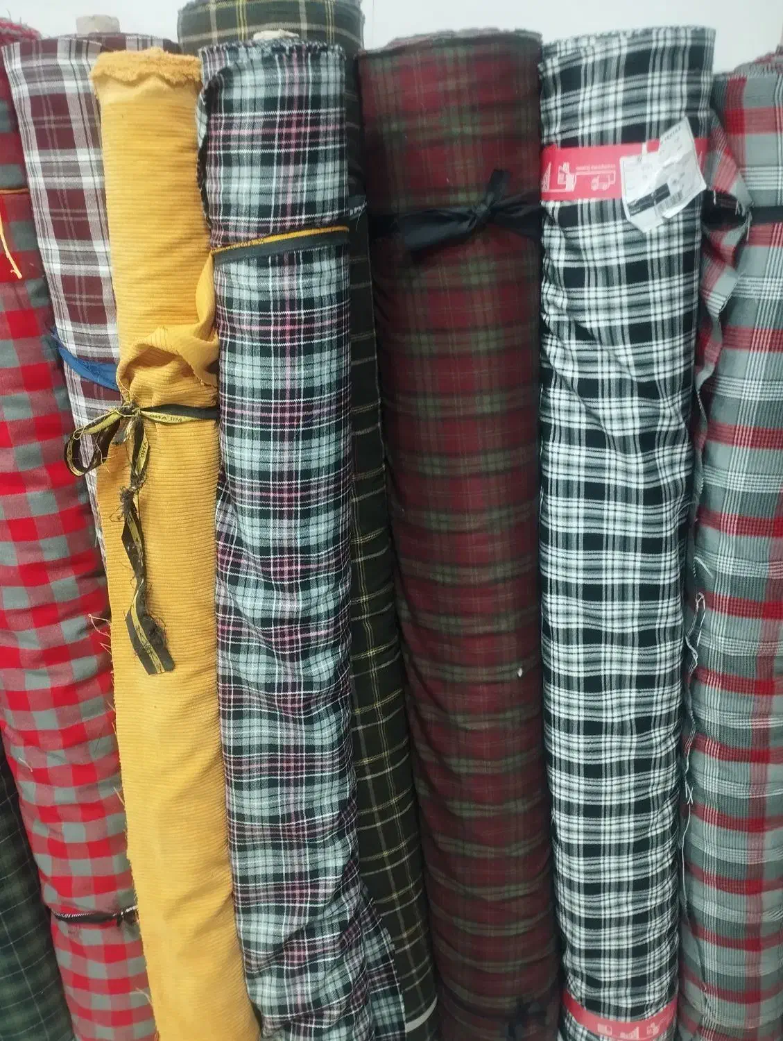 خیاطی چلچله|لباس|کبودرآهنگ, |دیوار