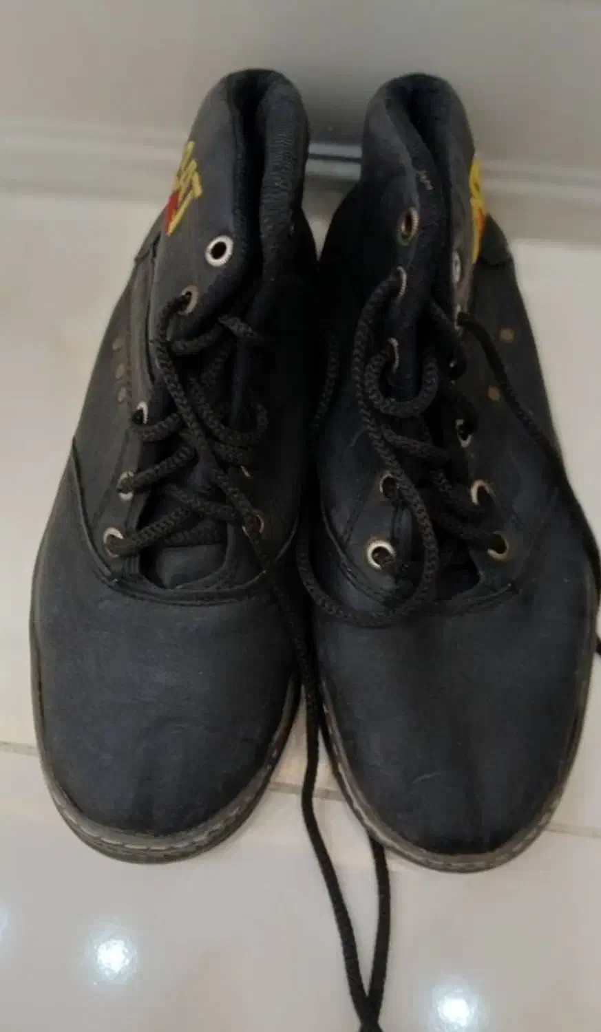 کفش کارکرده سالم|کیف، کفش، کمربند|شیراز, گویم|دیوار