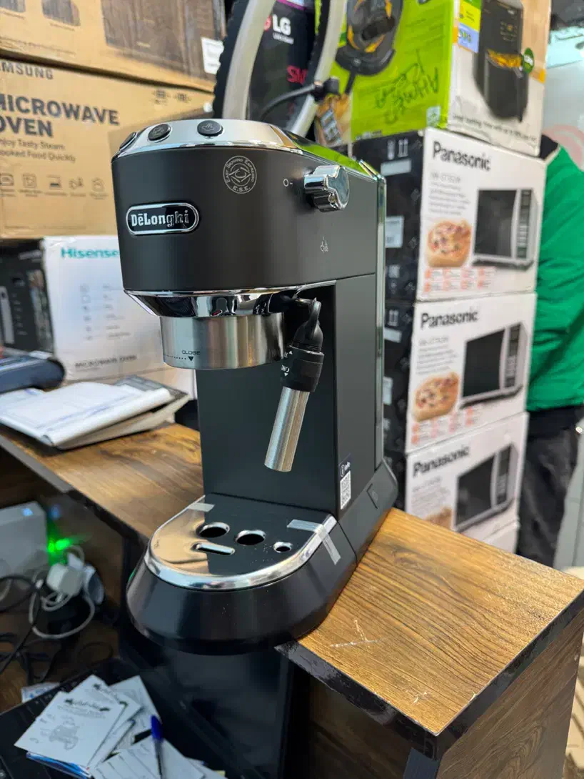 اسپرسوساز دلونگی مدل ۶۸۵ (۳ کاپ)|سماور، چایساز، قهوهساز|تهران, امین حضور|دیوار