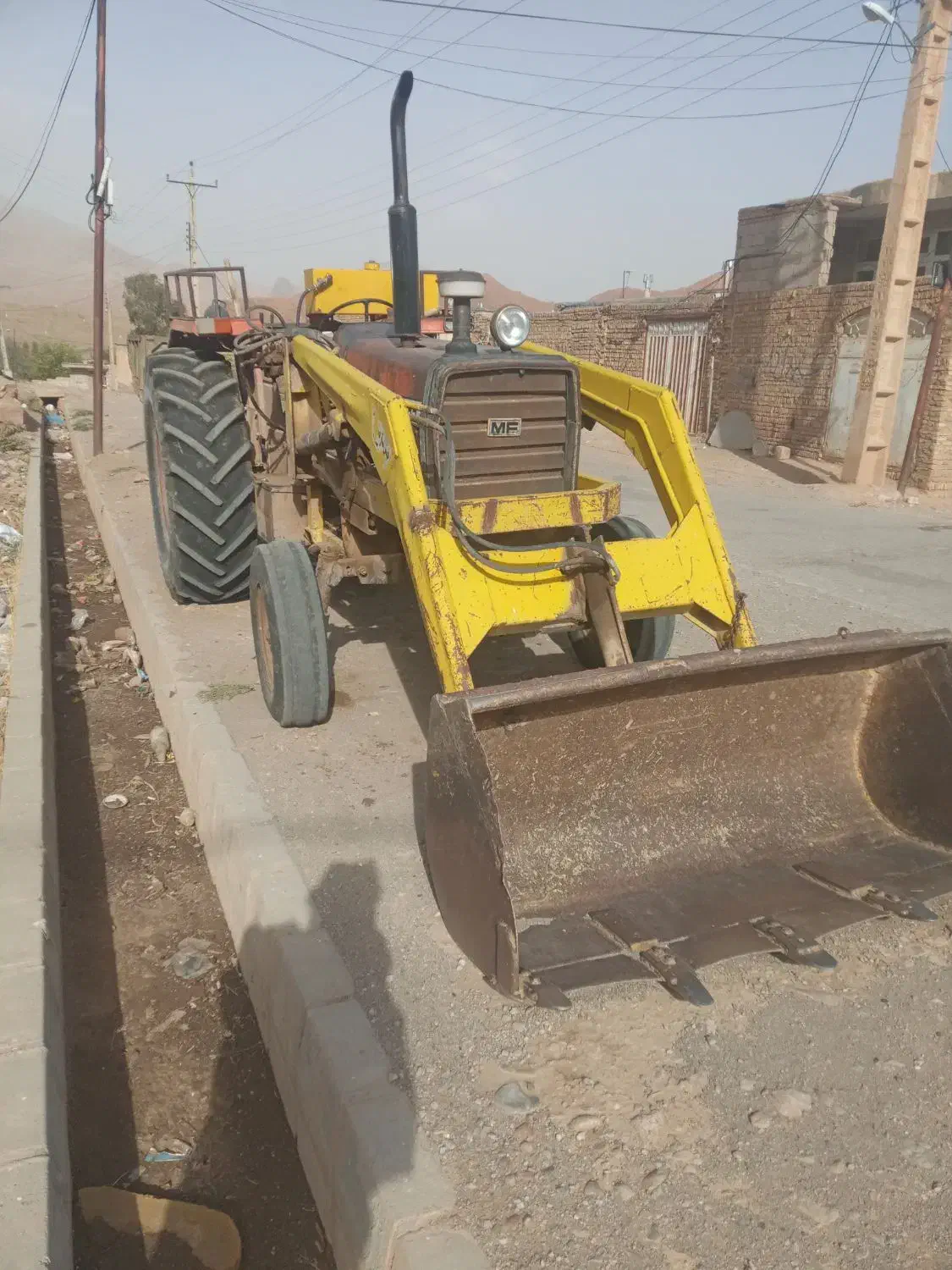 تراکتور ۲۸۵مدل ۶۳|خودرو سنگین|خواجه, |دیوار