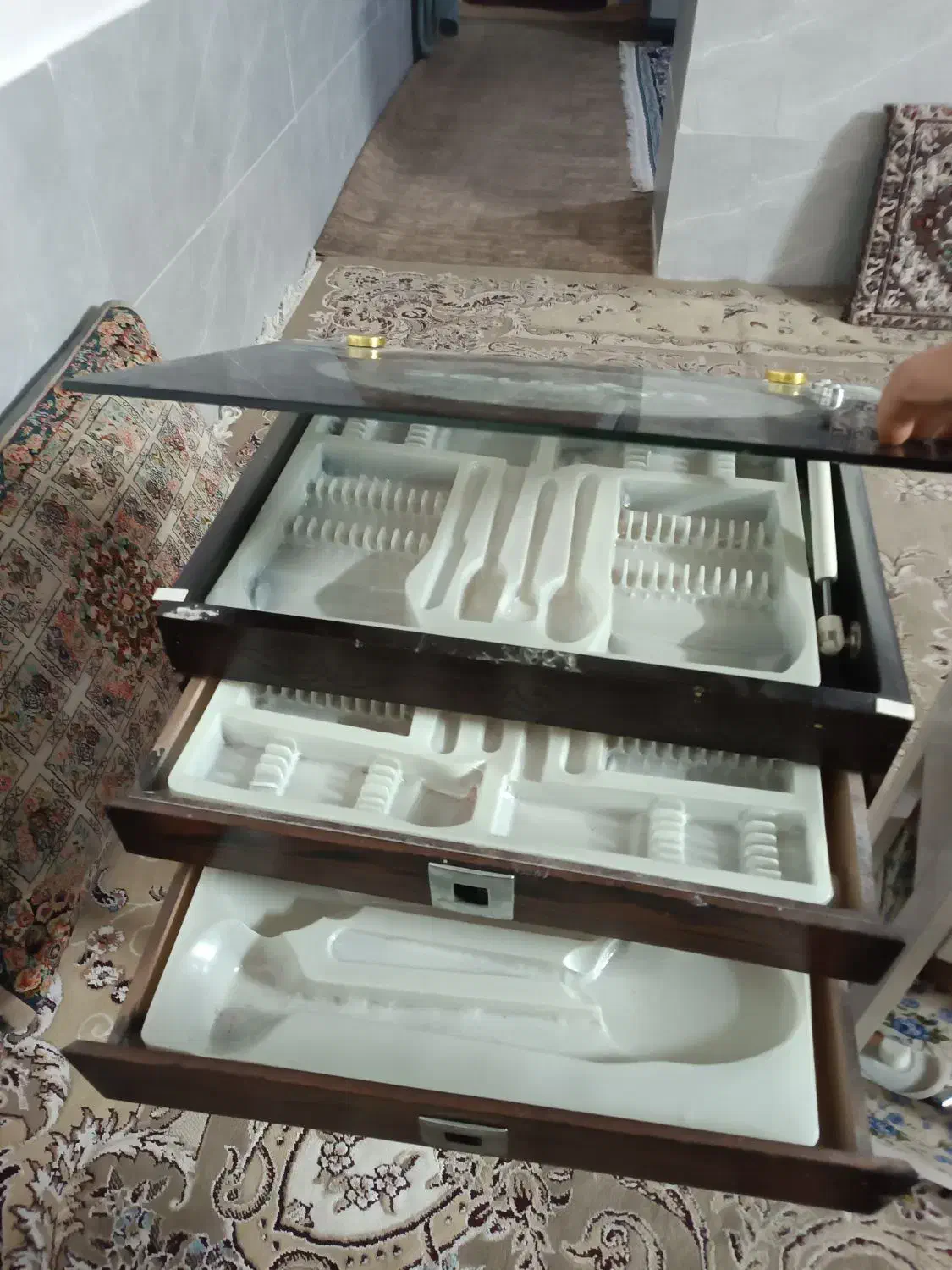 جعبه جاقاشقی|آبچکان و نظمدهنده ظروف|مشهد, خواجه ربیع|دیوار