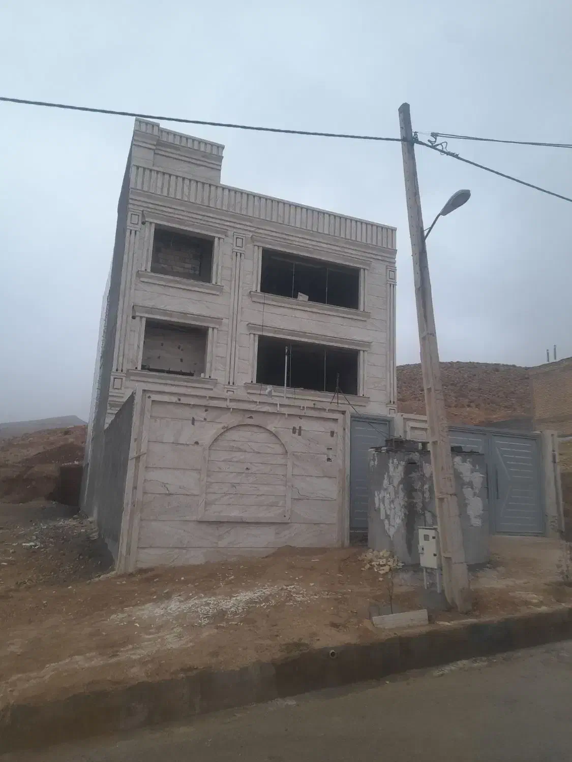 سنگ نما|خدمات پیشه و مهارت|صدرا-فارس, فاز ۲|دیوار