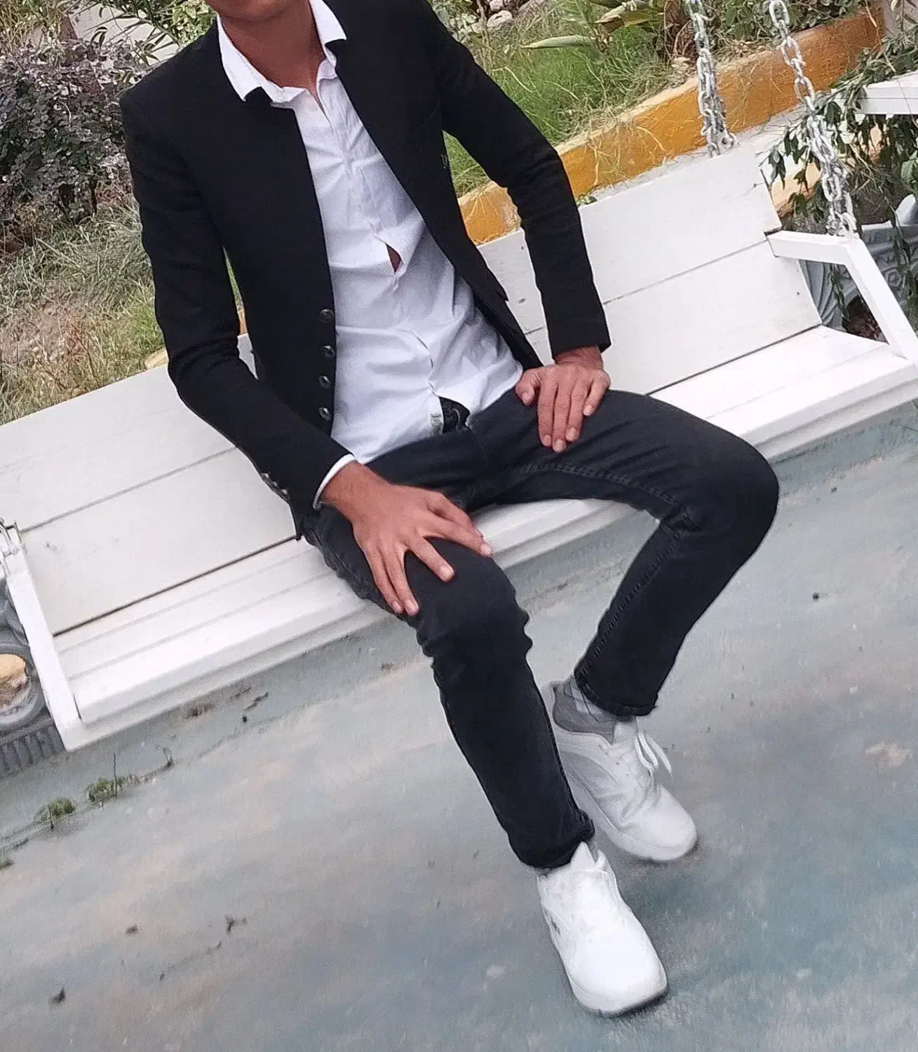 کت وشلوار|لباس|سبزوار, باهنر|دیوار