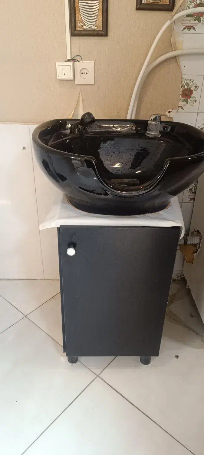 فروش تجهیزات آرایشگاه|آرایشگاه و سالن‌های زیبایی|بجنورد, |دیوار