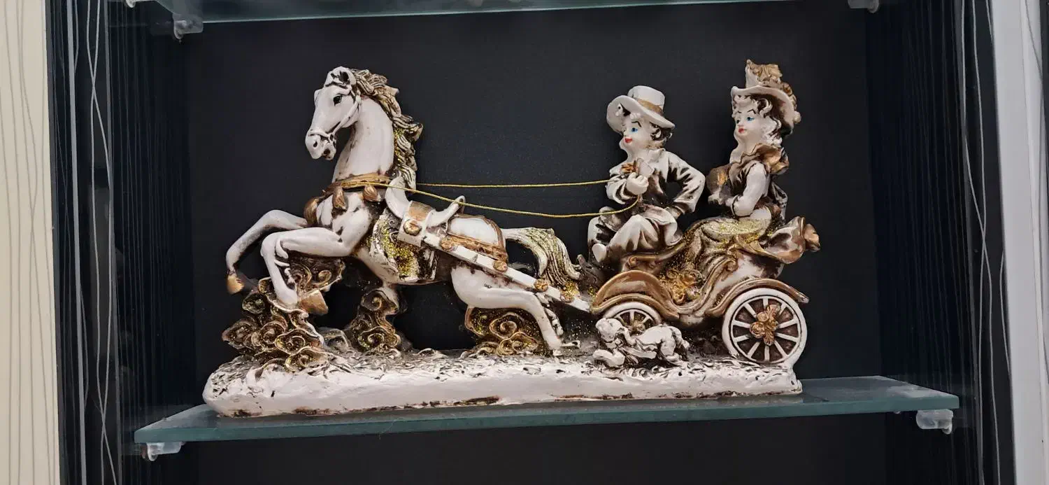 مجسمه و کالسکه|مجسمه، تندیس، ماکت|خمینی‌شهر, |دیوار