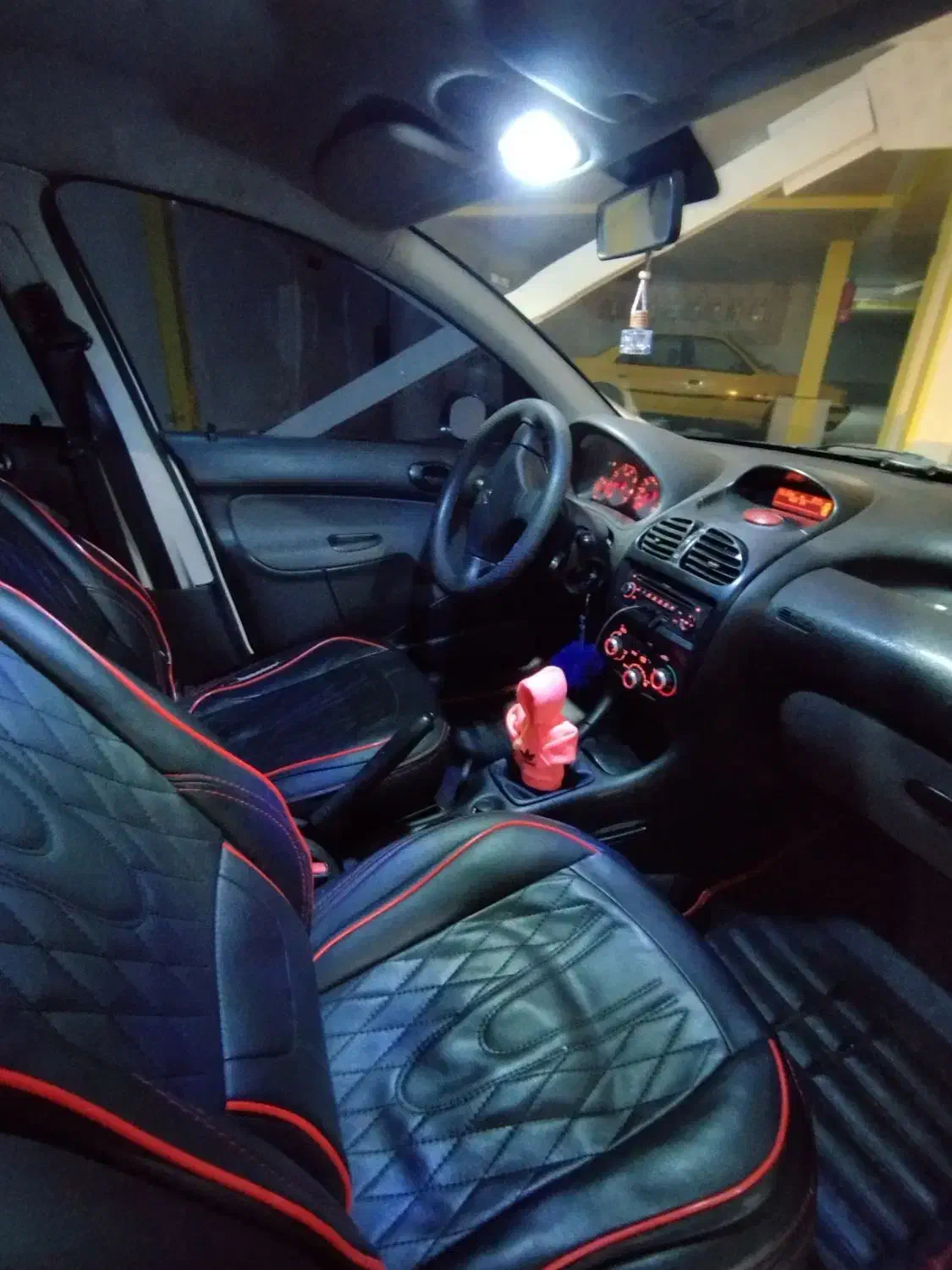 206خانگی*کم کارکرد بسیار تمیز|خودرو سواری و وانت|هشتگرد, فاز ۲ مهستان|دیوار