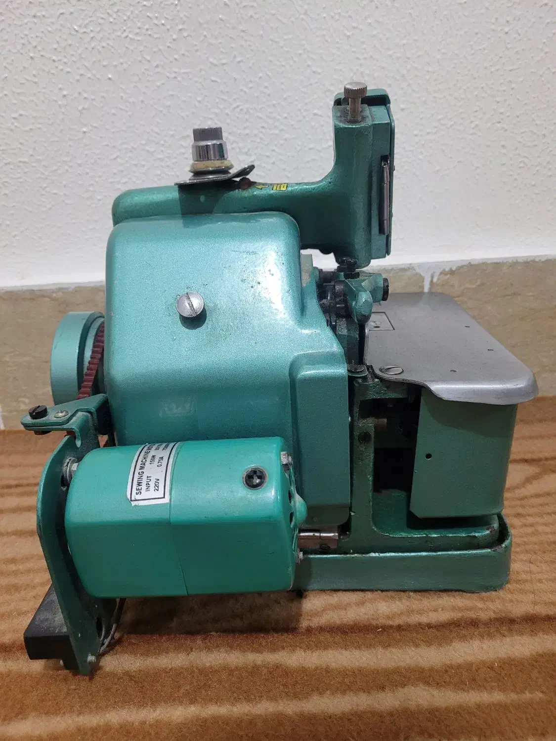 چرخ سر دوز|چرخ خیاطی و ریسندگی|شاهین‌شهر, عطار|دیوار