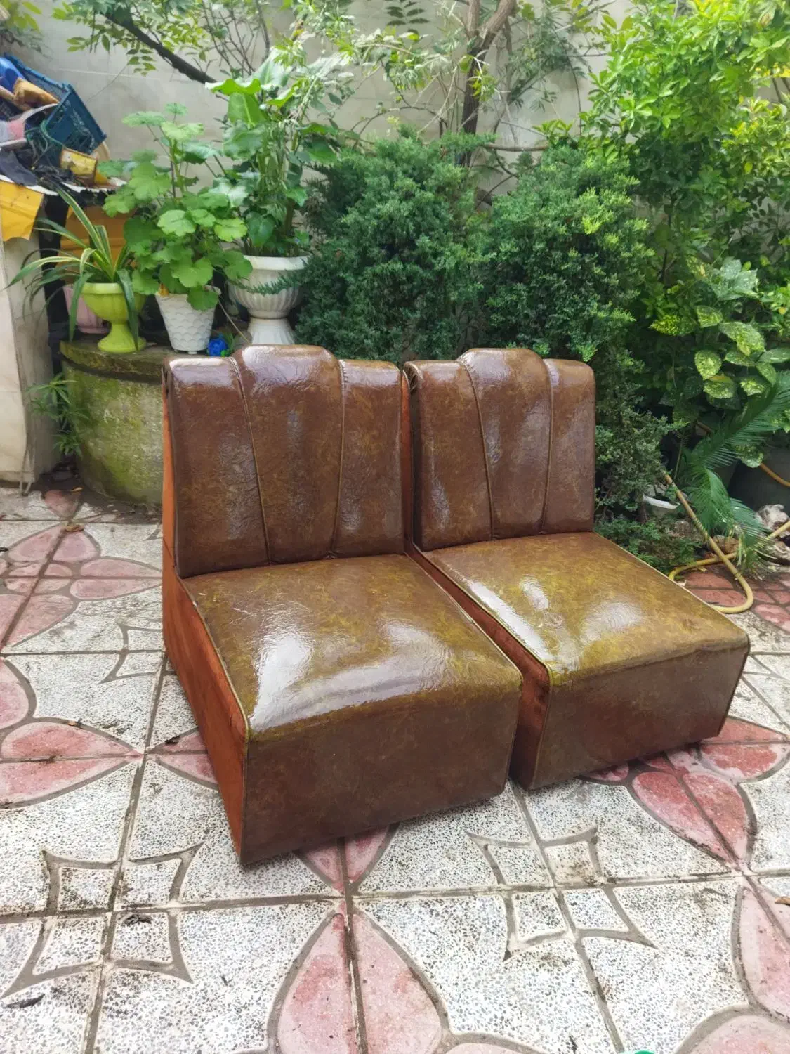 دوتا مبل یک نفره|مبلمان خانگی و میز عسلی|رشت, کوی عرفان|دیوار