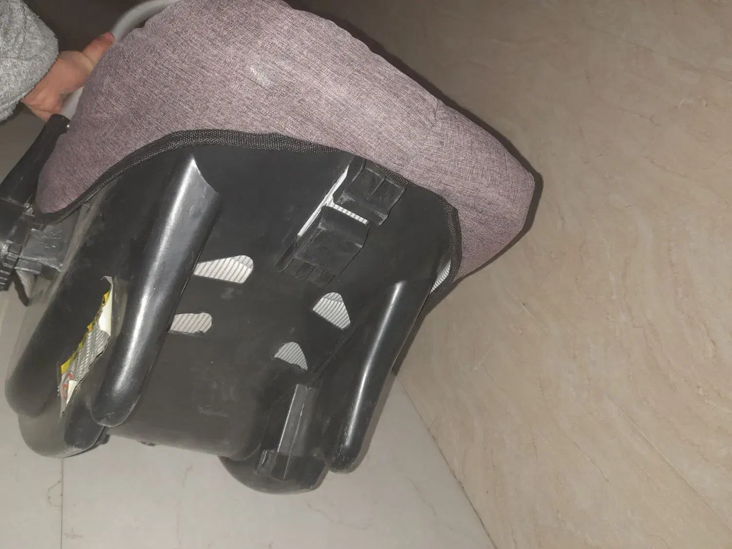 کریر|کالسکه و لوازم جانبی|فردیس, فردیس|دیوار