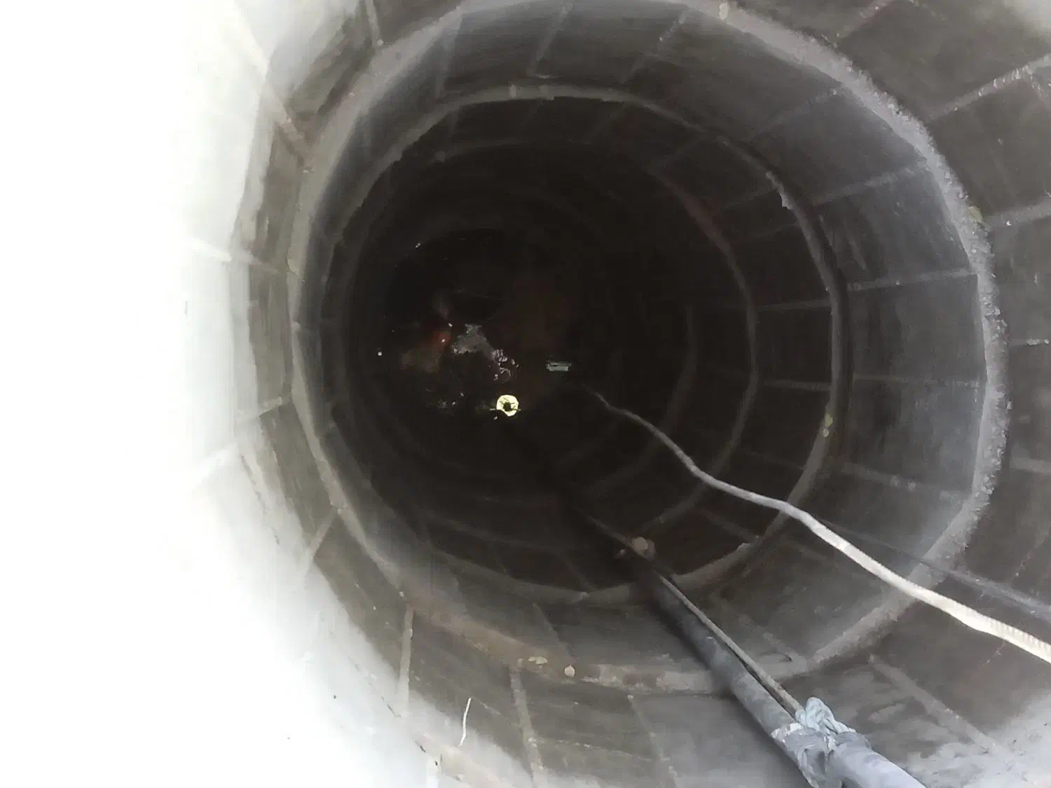 حفاری چاه اب بتن ریزی داخل چاه تخریب ساختمان|خدمات پیشه و مهارت|سراجو, |دیوار