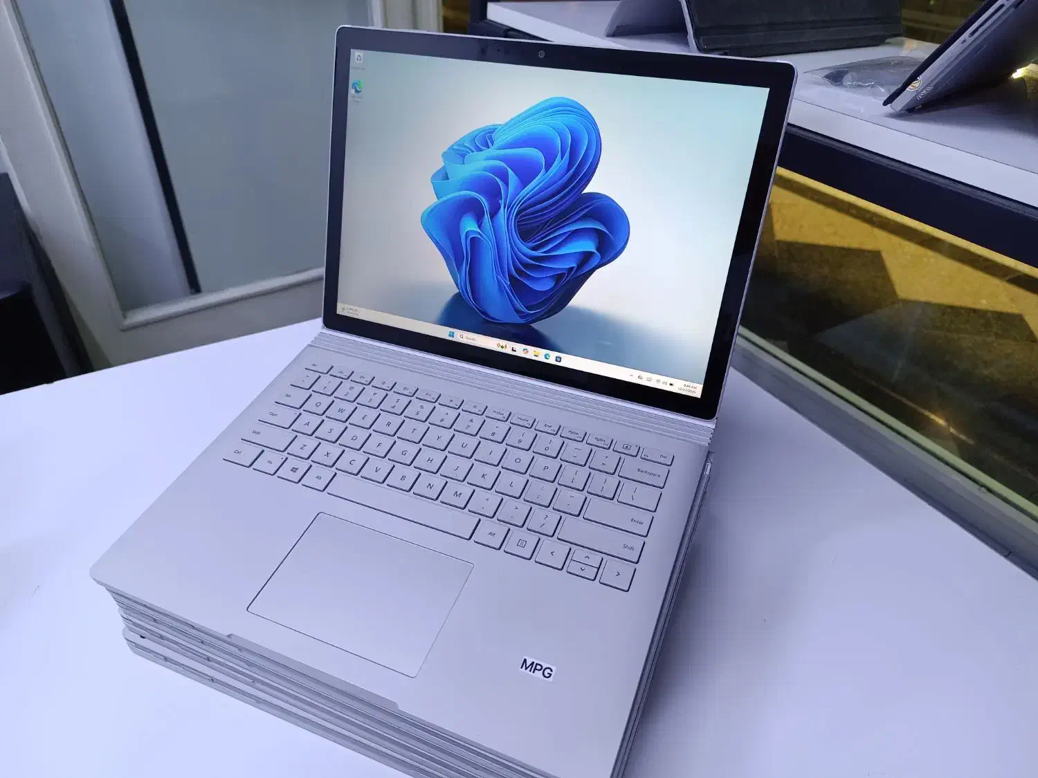 Microsoft Surface Book3 رم ۳۲ گیگ حافظه ۱ ترابایت|رایانه همراه|تهران, فلسطین (میدان انقلاب)|دیوار