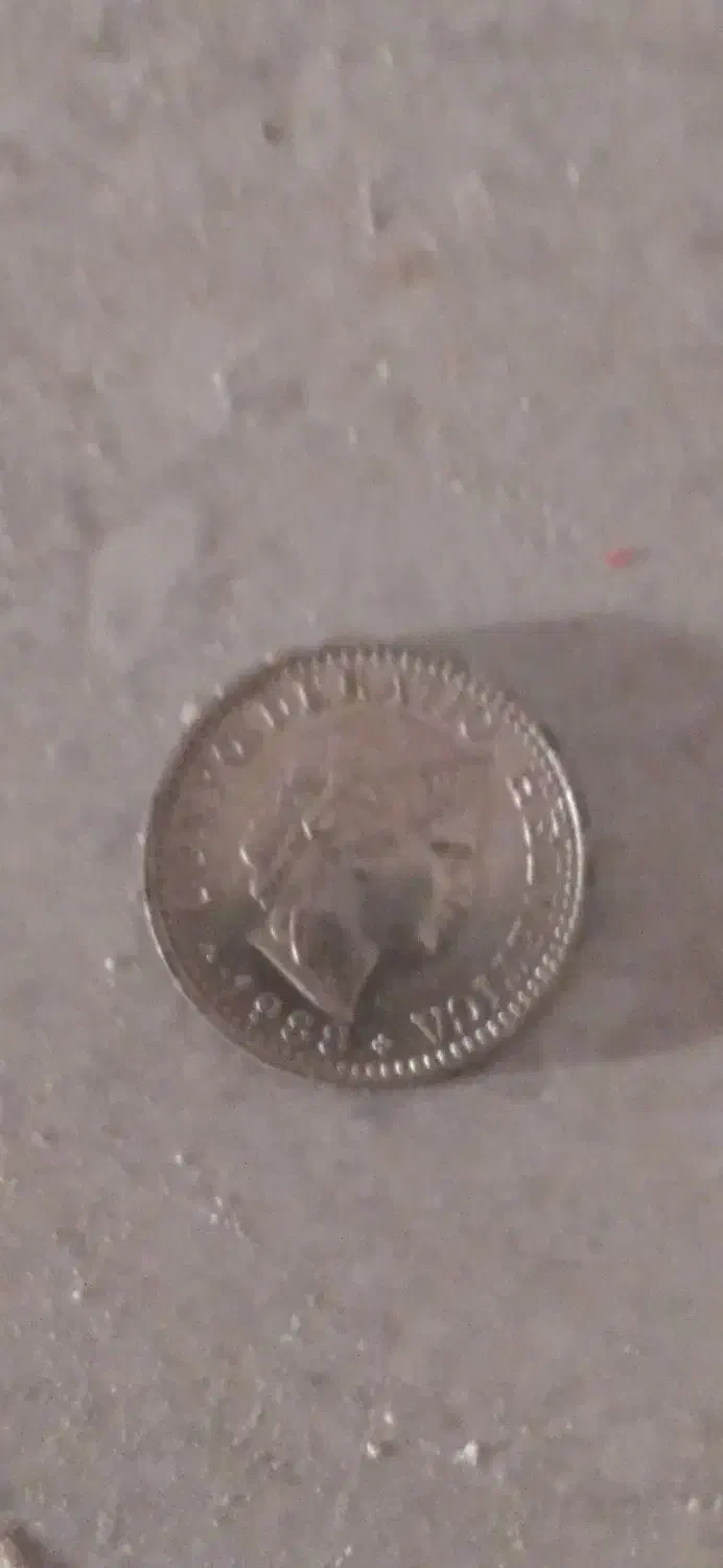 انگشتر نقره وسکه خارجی وایرانی|کلکسیون اشیاء عتیقه|نهاوند, |دیوار
