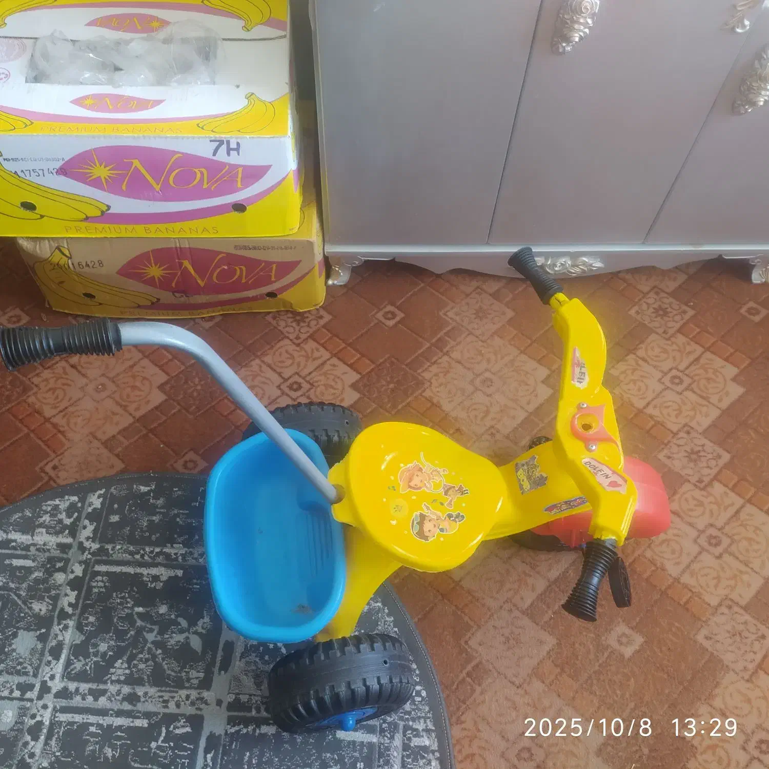 سه چرخ کودک تمیز مناسب،تعویض باچهارپایه یانردبان|دوچرخه، اسکیت، اسکوتر|تربت جام, میان جام|دیوار