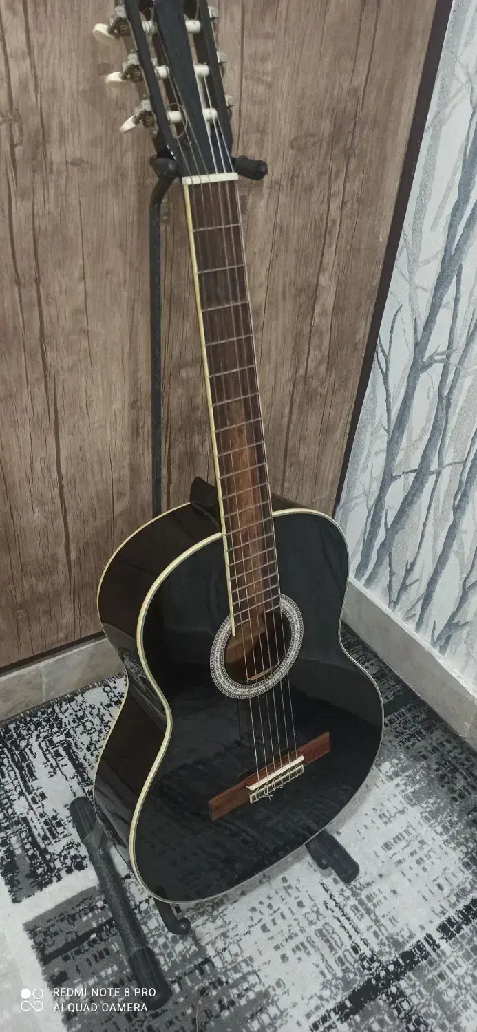 گیتار کلاسیک مشکی|گیتار، بیس، امپلیفایر|آبادان, |دیوار