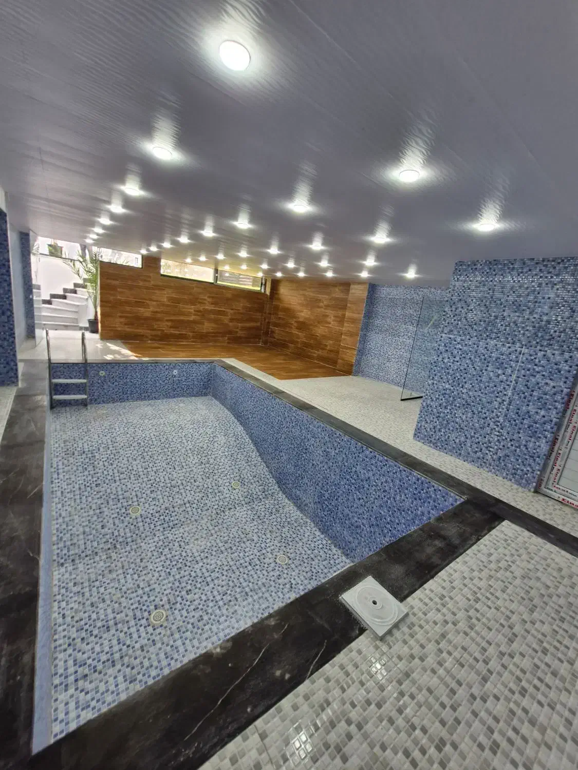 ویلا استخردار - ویوجنگل و دریا - قلعه گردن تنکابن|فروش خانه و ویلا|تنکابن, |دیوار