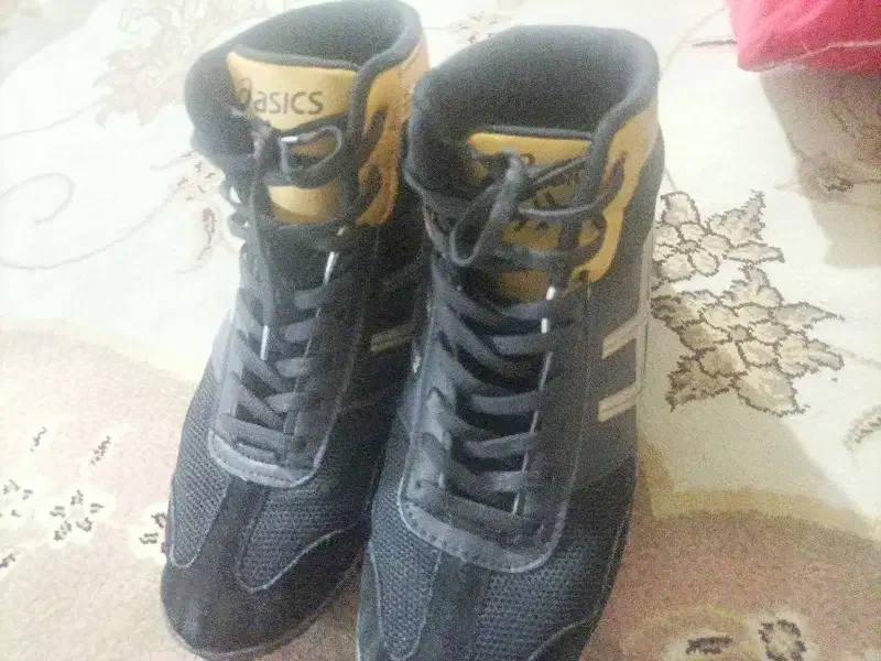 کفش کشتی در حد نو|کیف، کفش، کمربند|شاهینشهر, شهرک گلدیس|دیوار