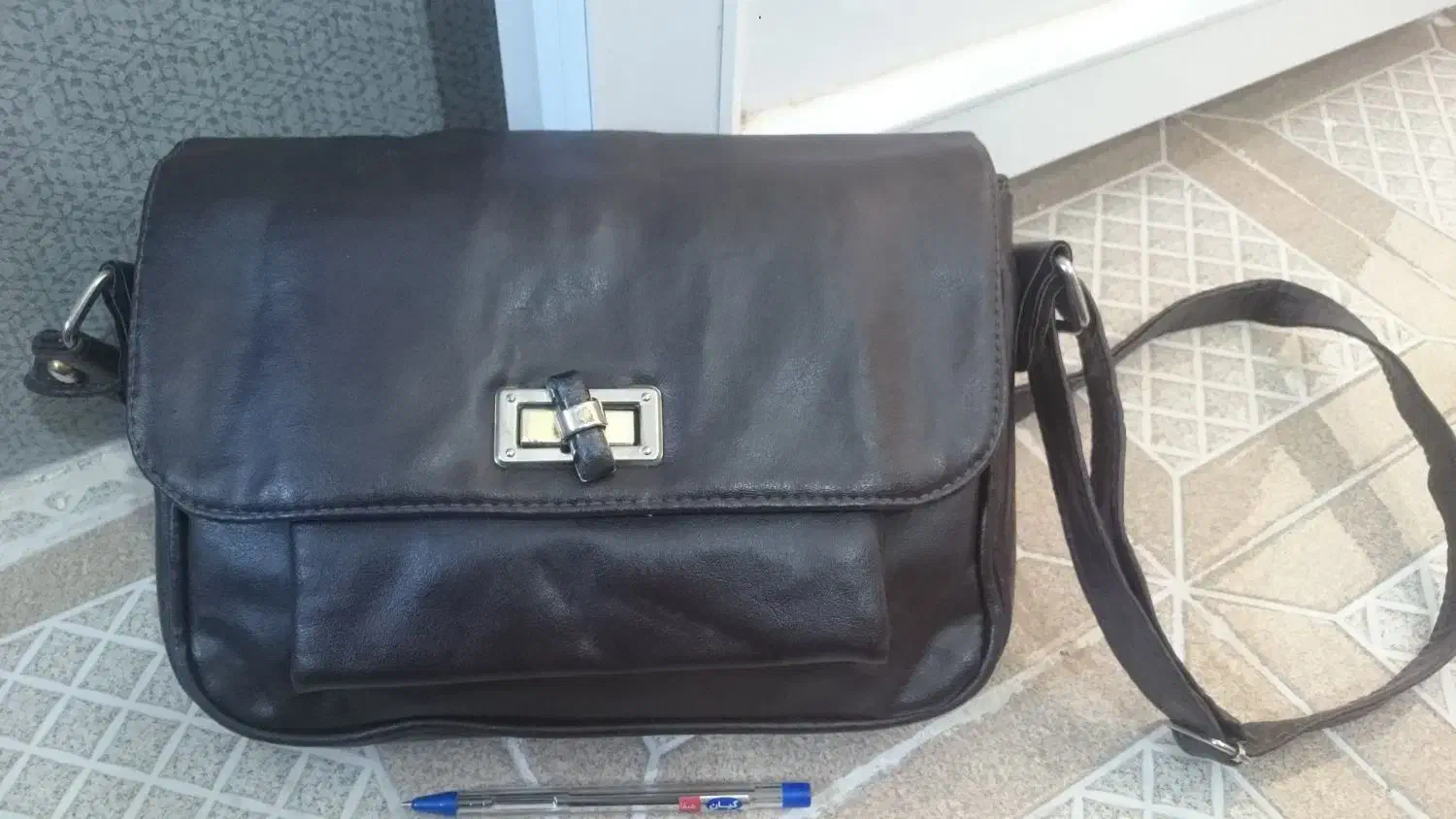 تعدادی کیف و کفش|کیف، کفش، کمربند|کرمانشاه, |دیوار