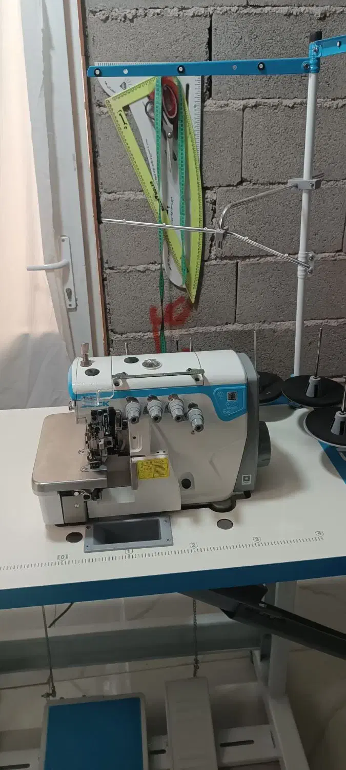 سردوز پنج نخ E4s|چرخ خیاطی و ریسندگی|نظرآباد, صالح آباد|دیوار